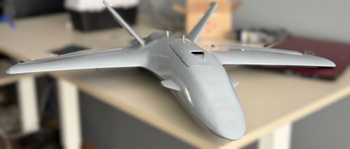 Літак безпілотний /композитне швидкісне літаюче крило Uav.in.ua