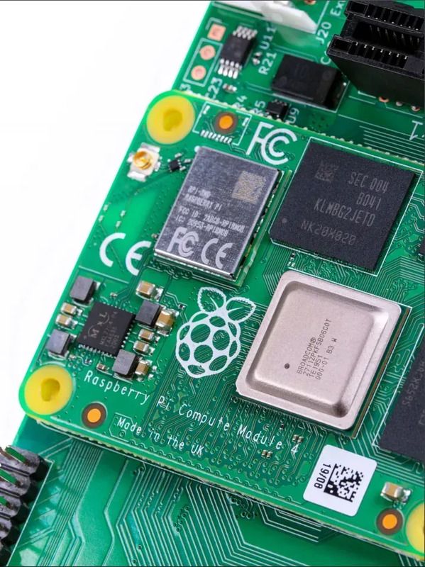 Обчислювальний модуль Pi Compute Module 4 (CM4) 8GB RAM 32GB eMMC (без Wifi) CM4008032 Raspberry