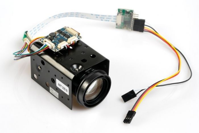 Камера аналогова 163г Foxeer 700TVL CMOS 30x зум з PWM керуванням для дронів
