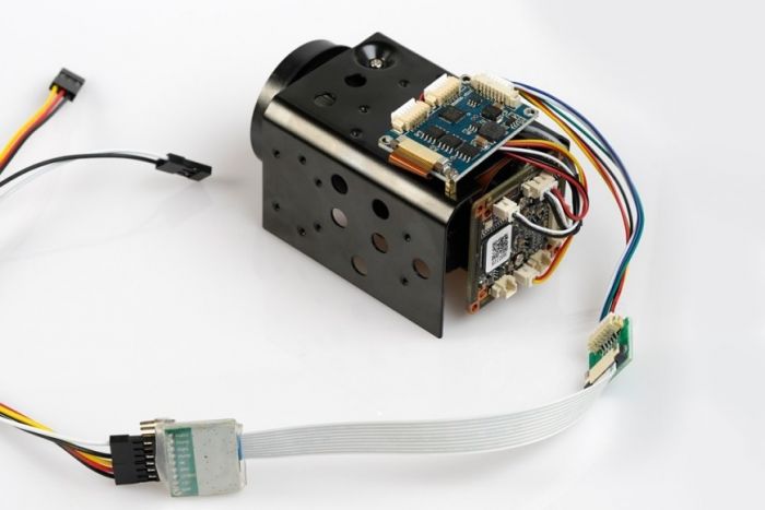 Камера аналогова 163г Foxeer 700TVL CMOS 30x зум з PWM керуванням для дронів