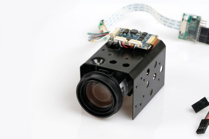 Камера аналогова 163г Foxeer 700TVL CMOS 30x зум з PWM керуванням для дронів