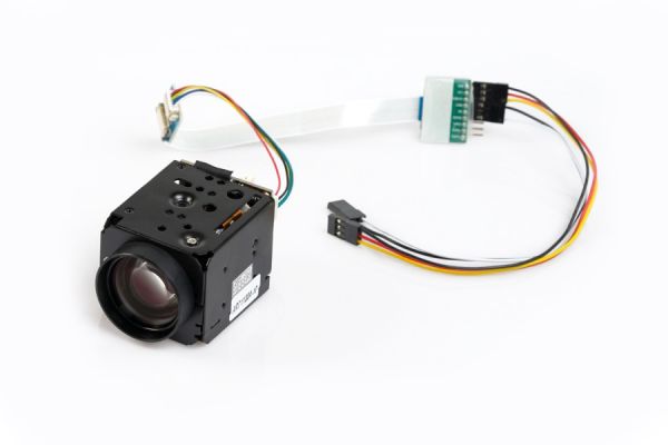 Камера аналогова 116г Foxeer 700TVL CCD 10x зум з PWM керуванням