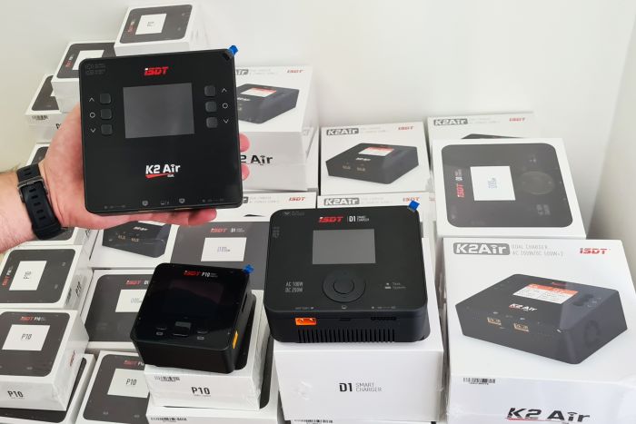Зарядний пристрій дуо універсальний ISDT K2 AIR 20A AC/DC 200W/500W з блоком живлення