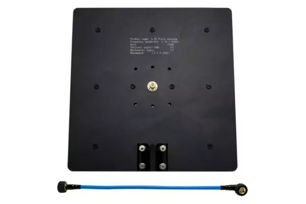 Антена 5.5GHz Maple патч 21dB SMA