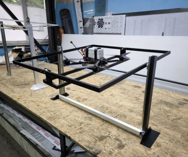 Стенд для тестування 7"-10" FPV дронів