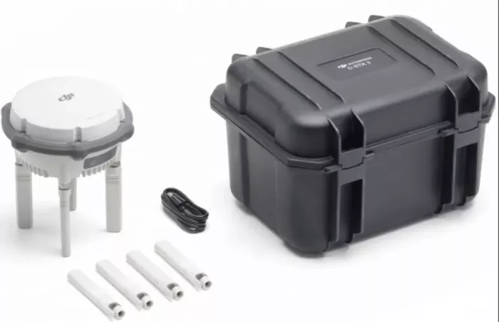 Багатофункціональна мобільна станція DJI GNSS D-RTK 3