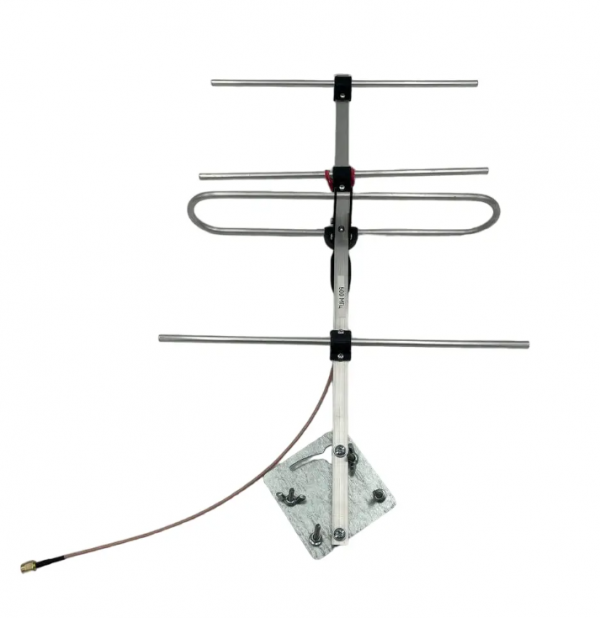 Направлена антена Yagi на  1.2GHz з підсиленням 8.6dBi, 4 секції SMA