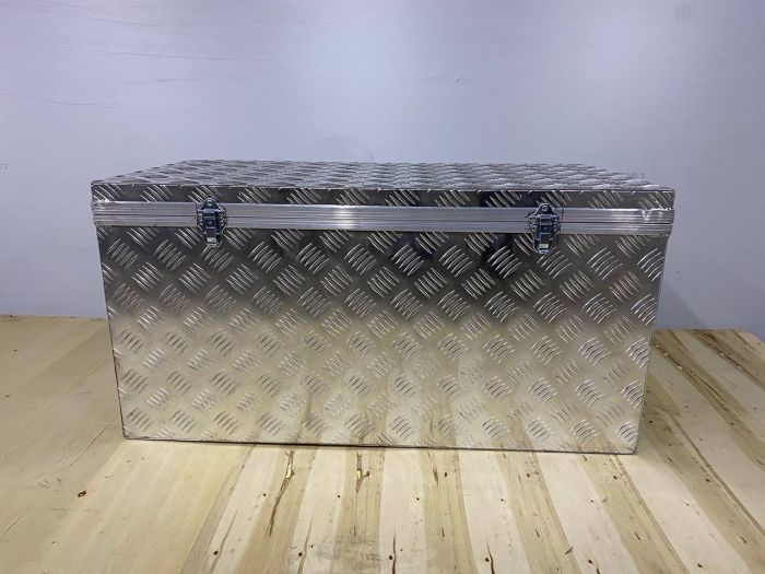 Ящик алюмінієвий з ручками,замком та підсиленням, 800х400х400мм, з ПДВ