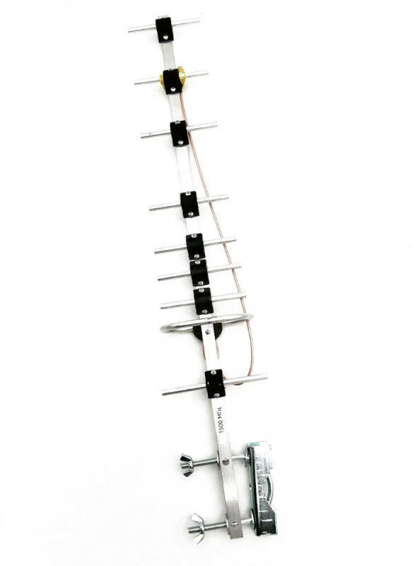 Направлена антена Yagi на 1,5 ГГц з підсиленням 13.4dBi, 9 секцій SMA