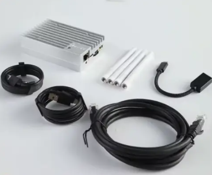 SDR радіостанція з 4 антенами, 70МГц-6ГГц, на базі Zynq7020, аналог Pluto