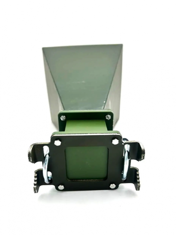 Рупорна антена для рентранслятора 3,2-4,1 ГГц 18 dBi SMA