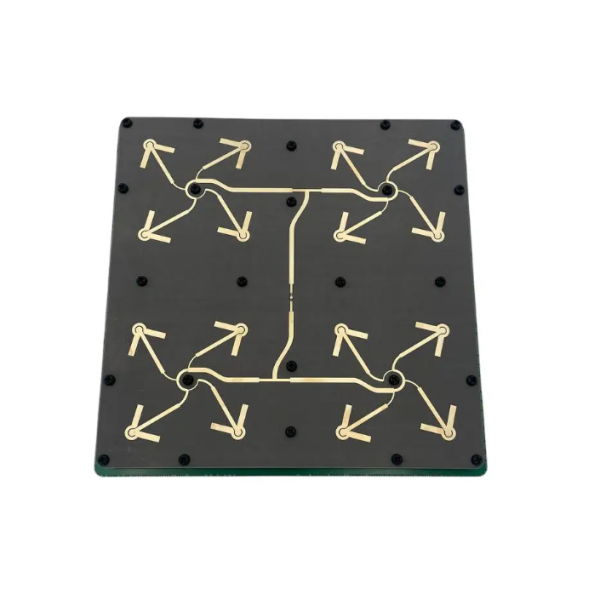 Патч антена Scream Industries 5.8GHz 19.5dBi RHCP для FPV SMA/SMA