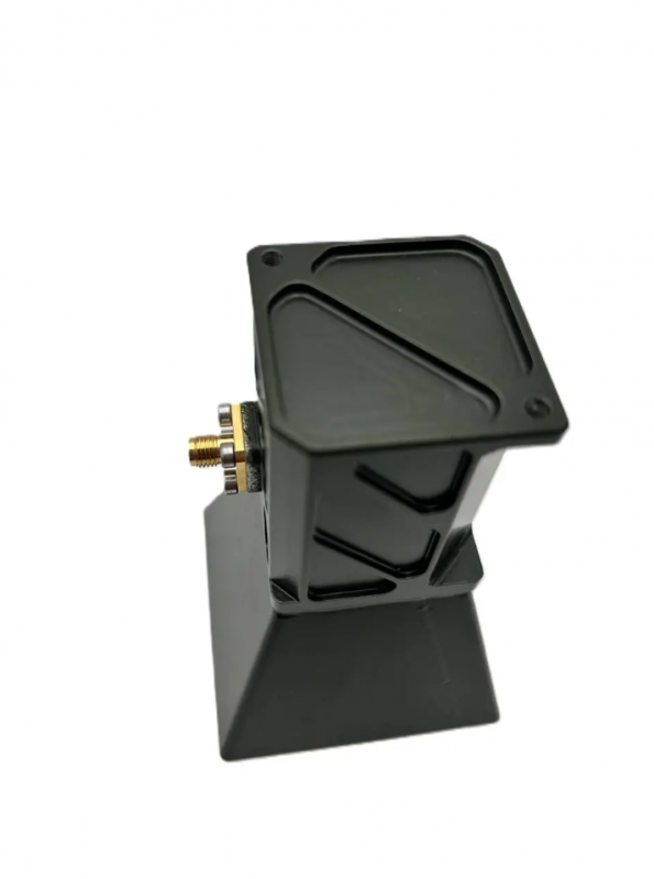 Рупорна антена для ретранслятора 4.8–5.9 ГГц 12 dBi SMA
