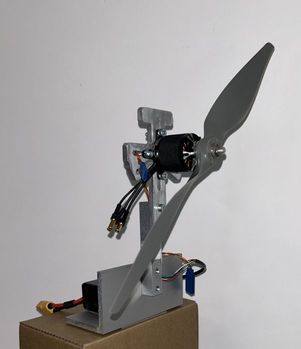 Стенд для тестування моторів/гвинтів