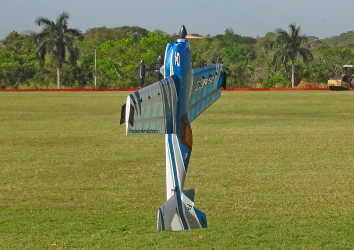 Літак радіокерований Precision Aerobatics XR-52 1321мм KIT (синій)