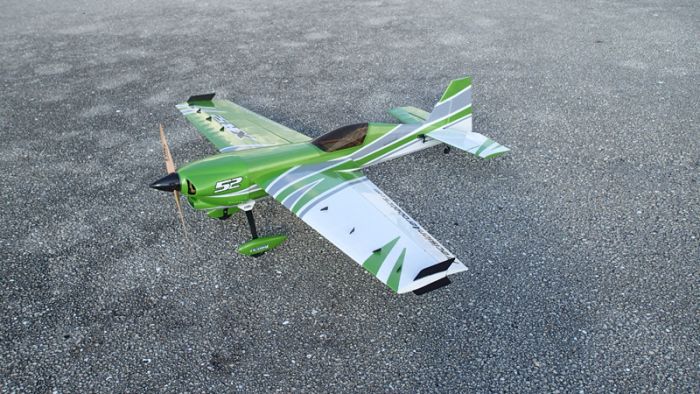 Літак радіокерований Precision Aerobatics XR-52 1321мм KIT (зелений)