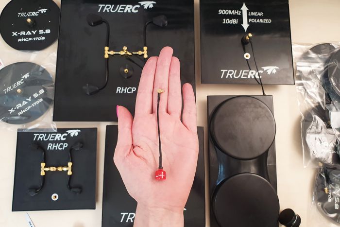 Антена 5.8ГГц TrueRC SINGULARITY 5.8 (RHCP MMCX90 120mm) 1.9dbic